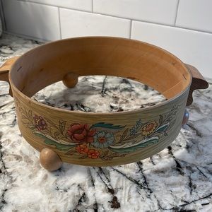 VINTAGE 1960s PYREX CASSEROLE HOLDER/SERVER SLEEK WOOD FLORAL DESIGN